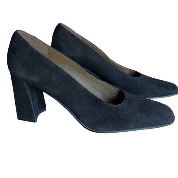 Stuart Weitzman NARROW Semi Square Toe Pump - Picture 1 of 7